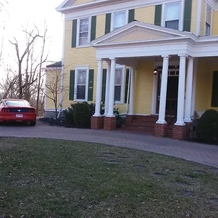 Six Acres Bed And Breakfast